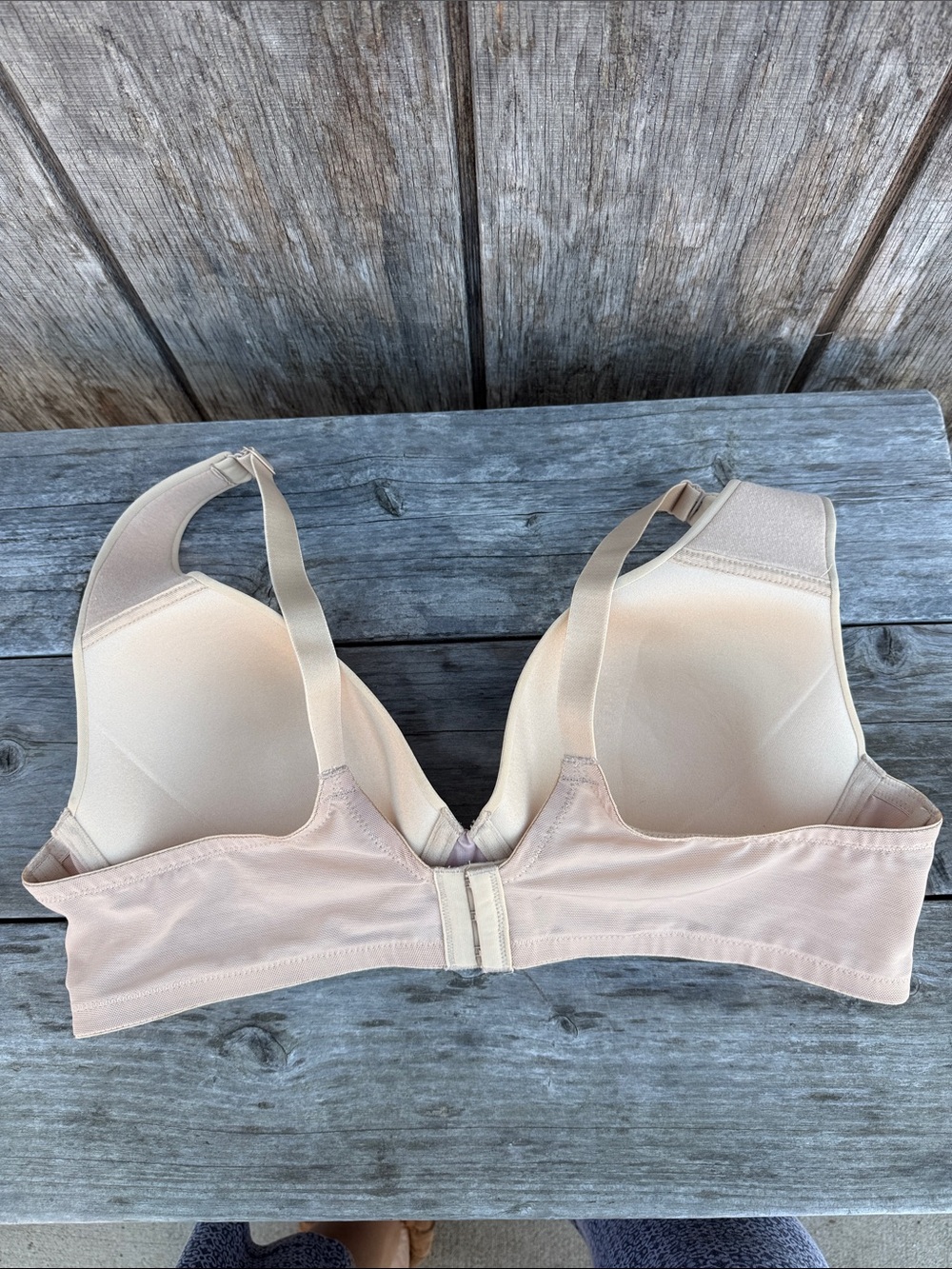 Catherines Beige Smooth T-Shirt Bra Plunge V Casual Everyday Wear 42B Underwire - Picture 4 of 10